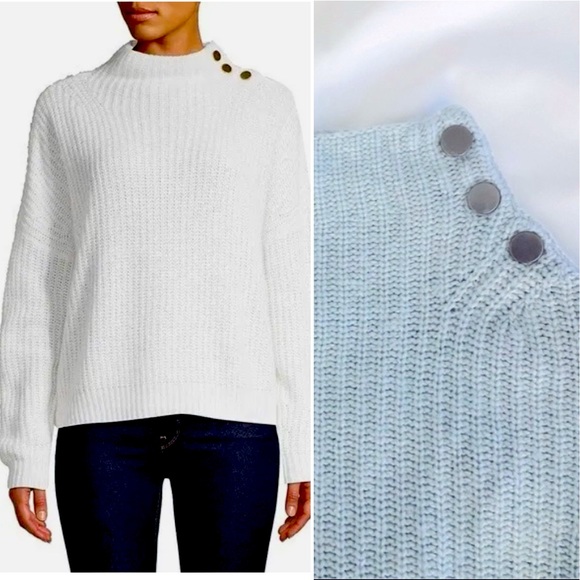 en Thread Sweaters - 🎉HP🎉 EN THREAD Merino Alpaca Wool Sweater Baby Blue w/ Metallic Button Detail
